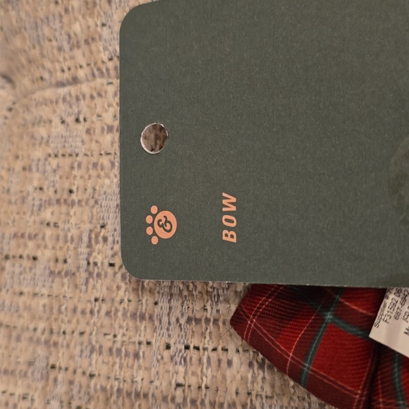 PAW & TAIL RED & BROWN GINGERBREAD MAN PET BANDANA, PLAID BOW TIE, BOW BUNDLE - Picture 8 of 14